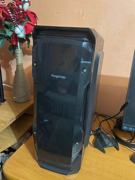 Vand PC gaming Ryzen 5 5600x rx 570 8gb 16gb ram DDR4 3600mhz