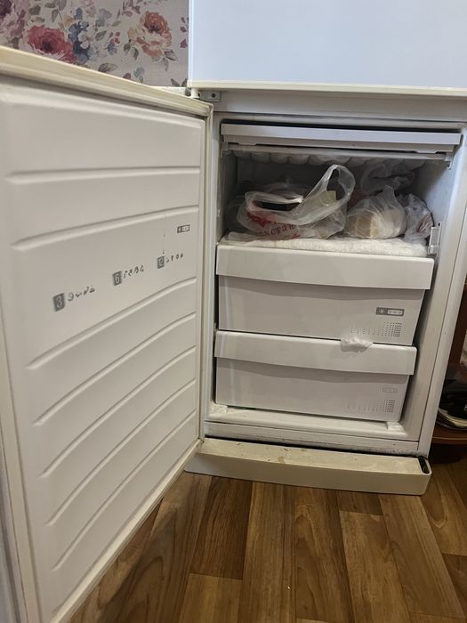 Холодильник в хорошем состоянии