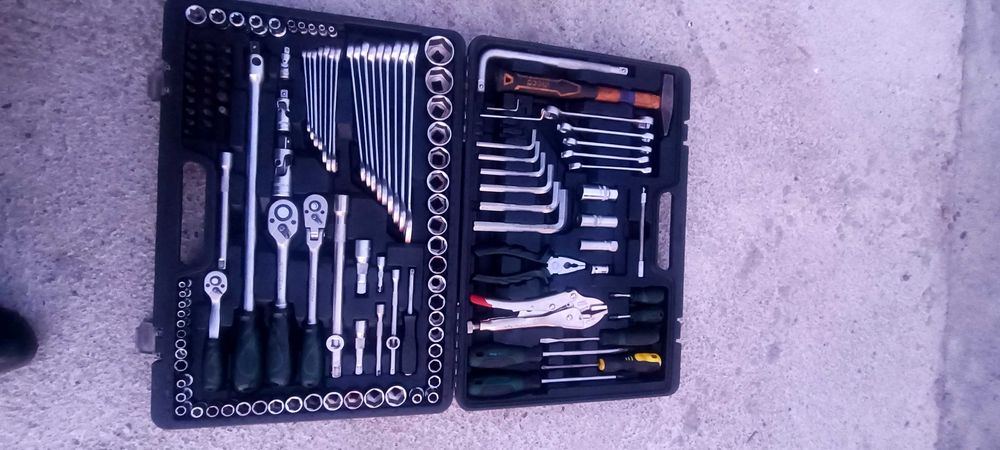 Инструмент набор (трещеточный).