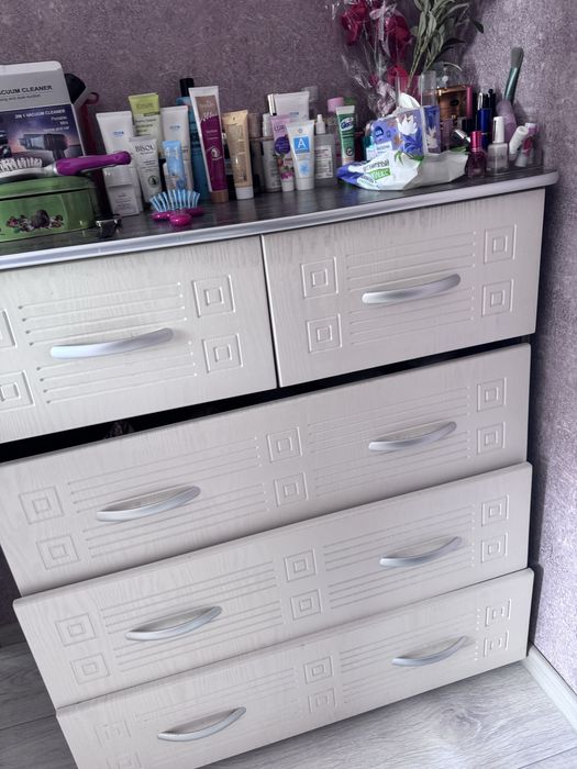 Комод и 2 тумбочки