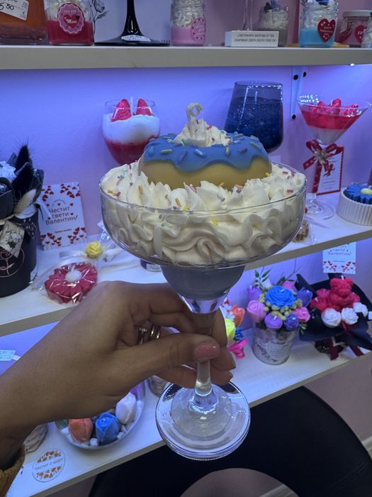 Ароматни свещи / подаръчета за гости / букети/ цветя