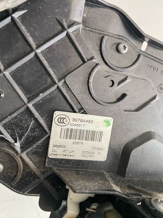 Broasca incuietoare usa stanga fata RHD VOLVO S80 2007 30784482 31416677