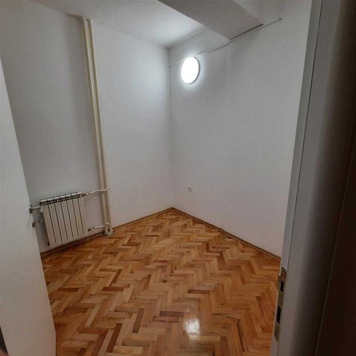 Дава се под наем Тристаен апартамент в Пловдив, Изгрев - 89 кв.м за 321.3 € - Снимка #4