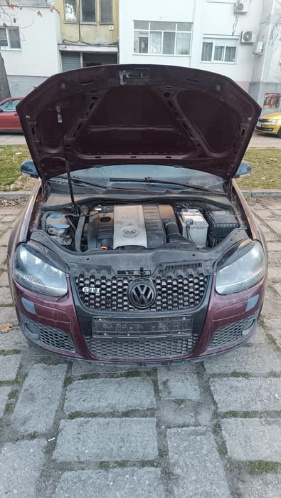 Продавам Голф 5 GTI 2.0 TFSI 200кс. бензин на ЧАСТИ имам над 16 Голф 5