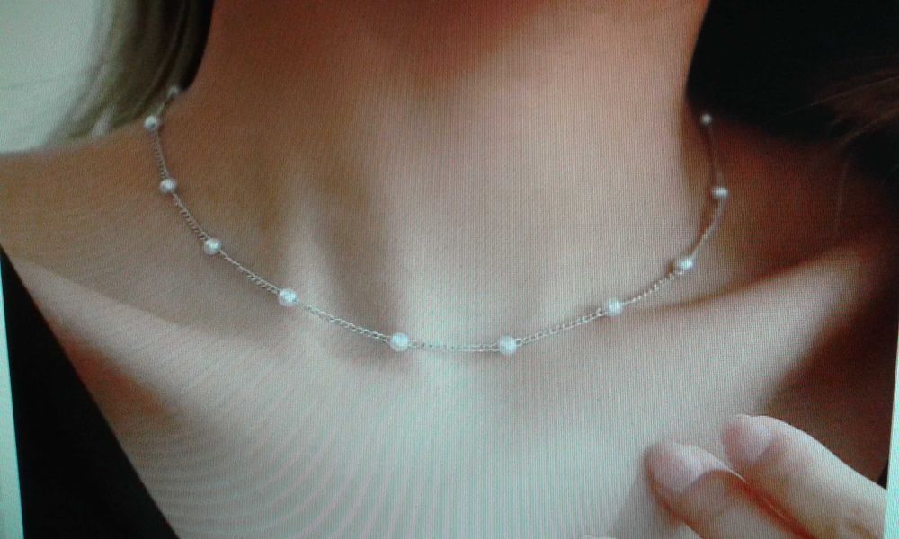 Сребристи бижута-колиета ,гривни, обеци,пръстен