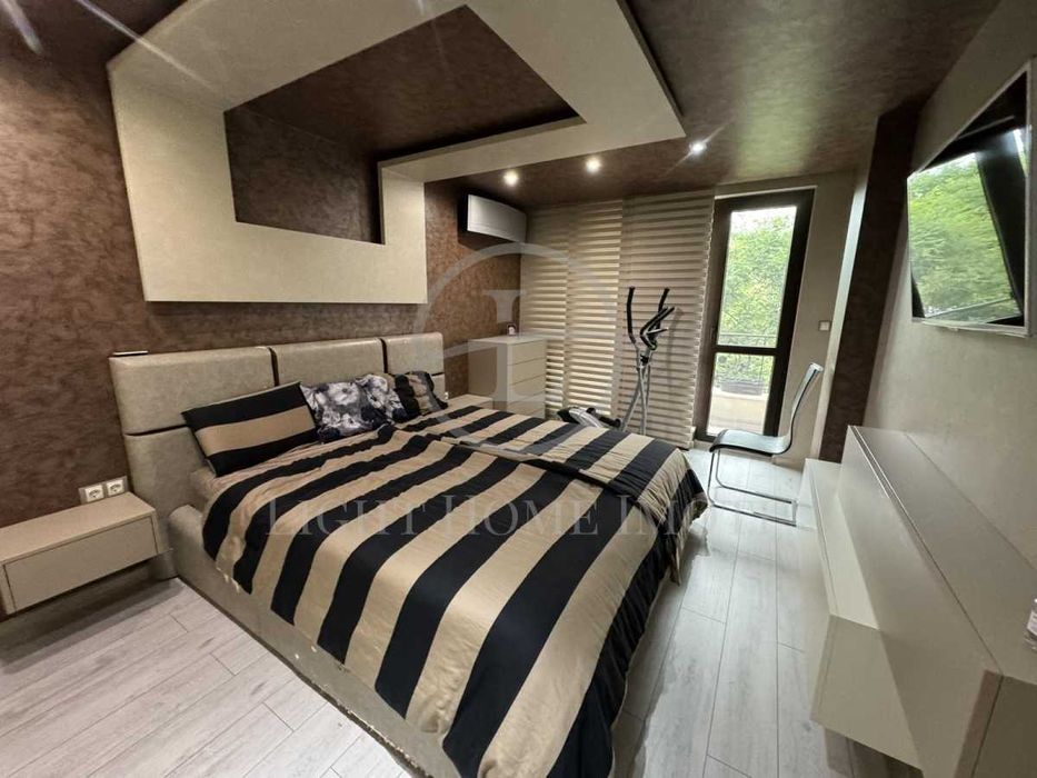 Продава се Тристаен апартамент в Пловдив, Център - 102 кв.м за 2442 €/кв.м - Снимка #3