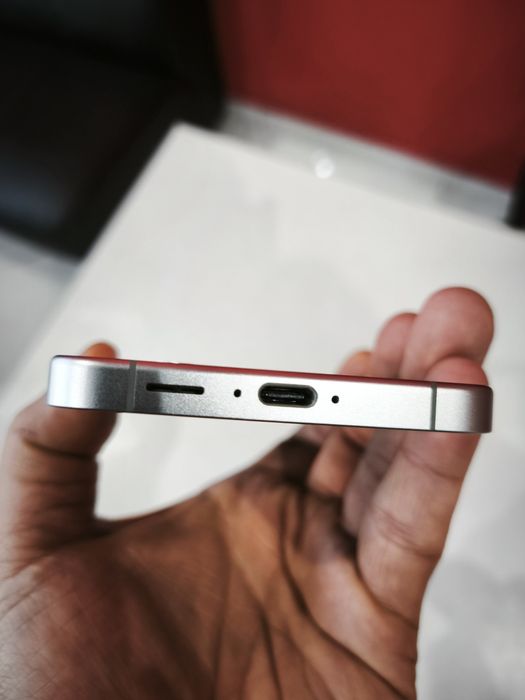 Samsung Galaxy S24 Fe sotiladi