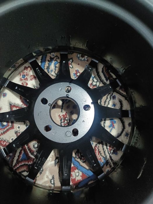 Продам Диски R18