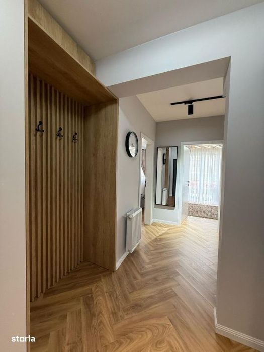 Apartament cochet de 3 camere, gradina de 10 mp, parcare, zona Terra