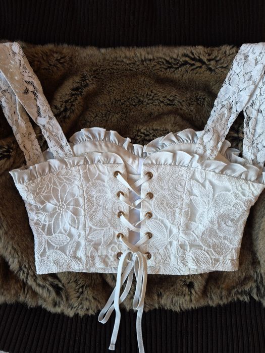 Бял дантелен  топ Alessa