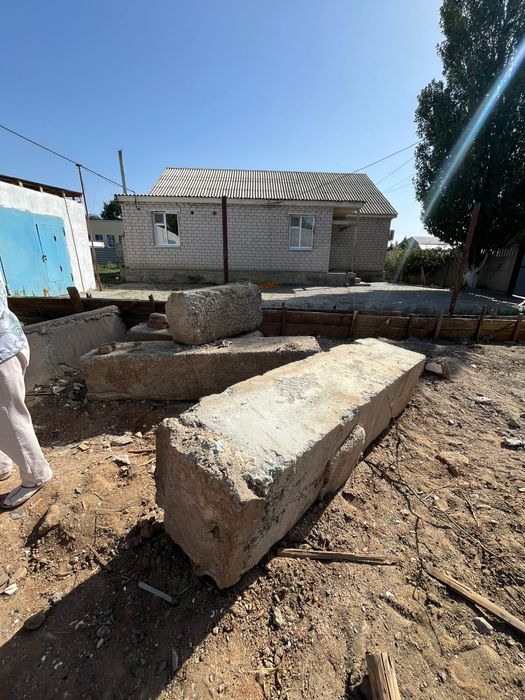 блокдля фундамента  25 штук