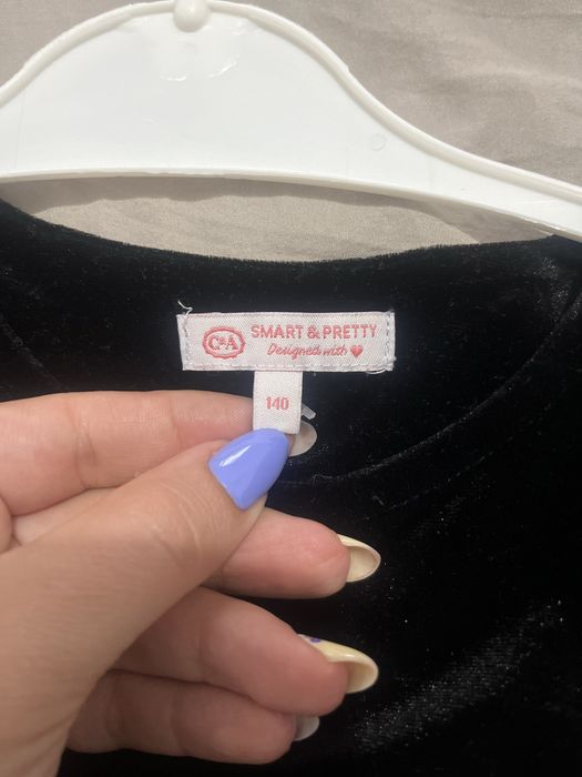 Детска рокля на цветя и пайети