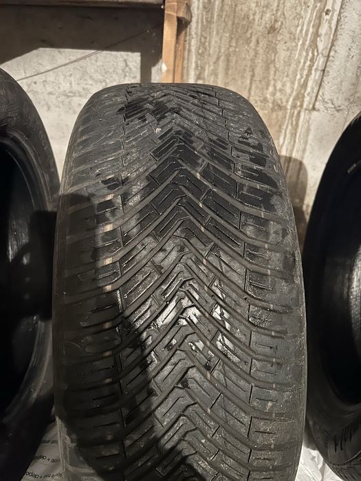 235/55/18 Continental All Season DOT2321