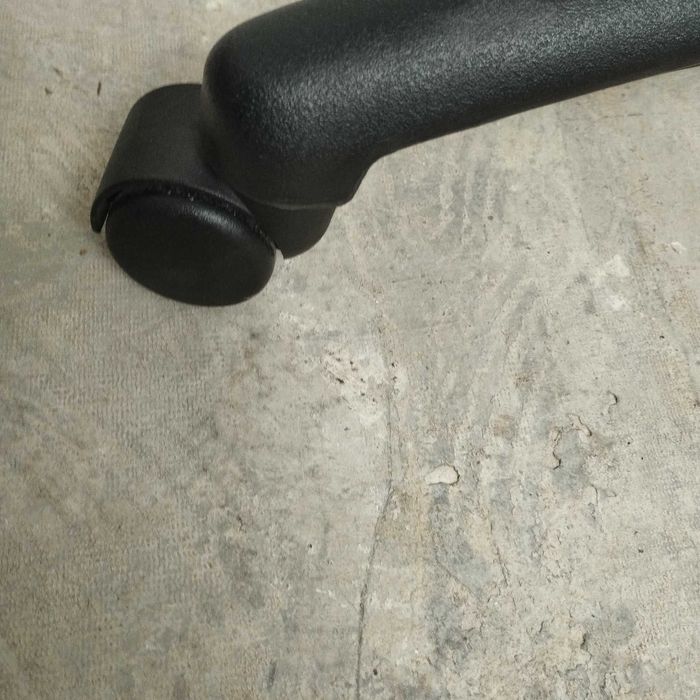 Кръстачка за офис стол