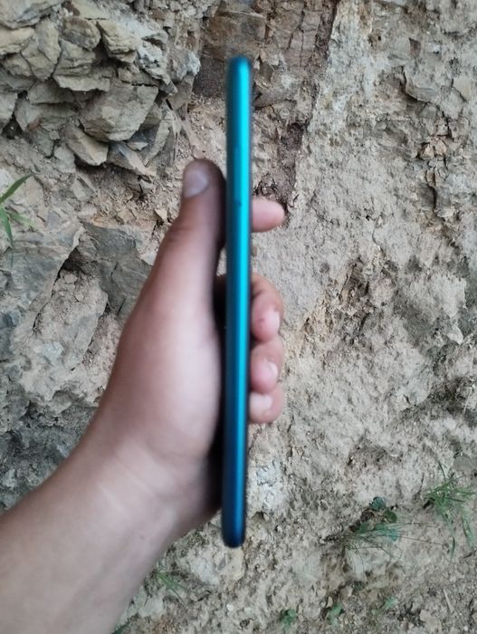Vând Xiaomi Redmi 9 (PREȚ 250 LEI NEGOCIABIL)