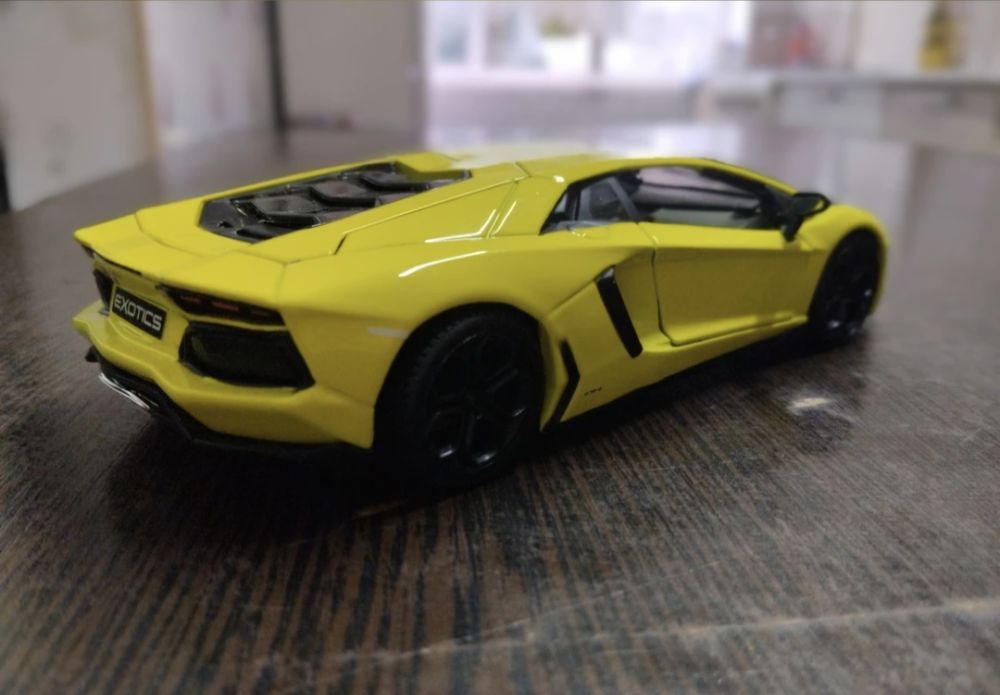 Модель автомобиля Lamborghini Aventador LP700-4