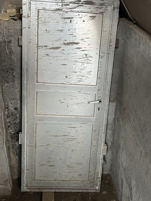 Алюмини эшик сотилади