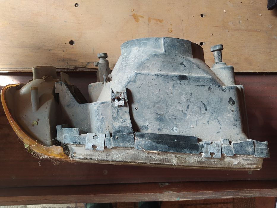 Правая фара Ауди