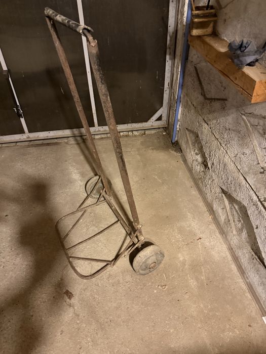 Liza, carucior marfa