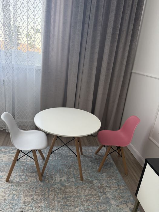 Детский стол со стульями