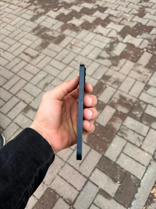 Айфон 13 сатылады