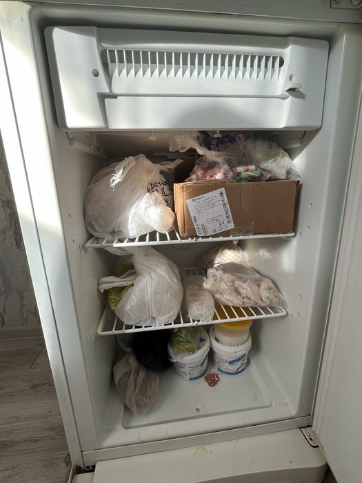 Продам холодильник
