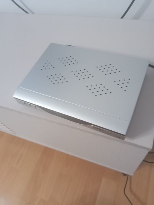 Продам телевизионный ресивер SVEC S100