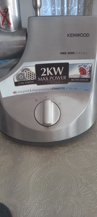Masina de tocat Kenwood 2000 Pro Excel