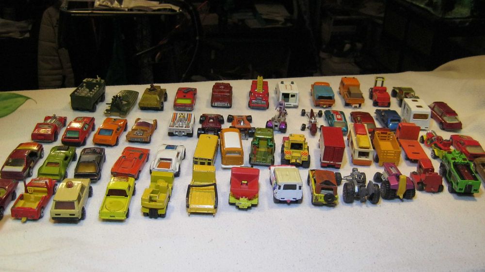 MATCHBOX,lot 56 machete,masinute,diverse,personale