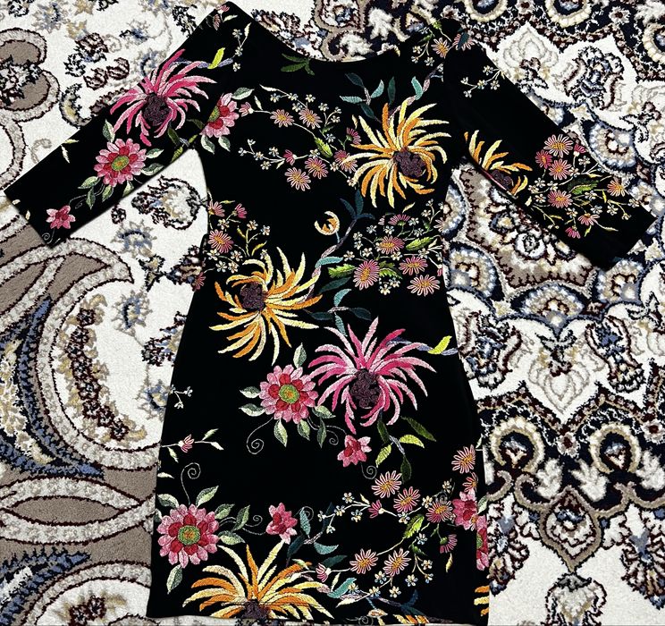 Платье женское, красивое