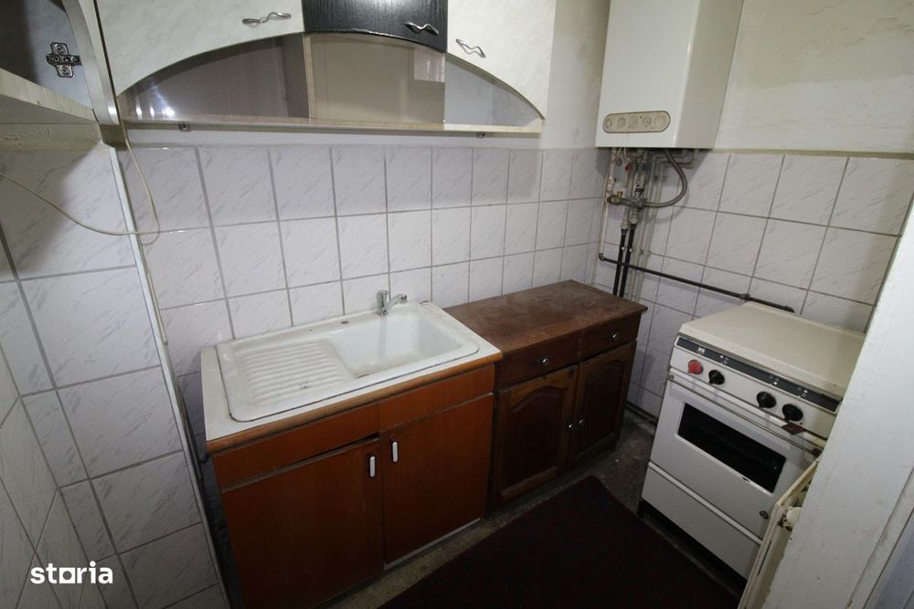 Vând garsonieră în Hunedoara, zona Micro4-Flacăra, et 8...