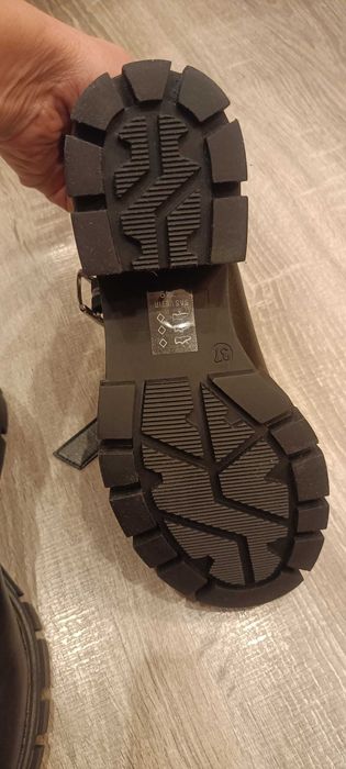 Обувки  от еко  кожа, закупени в Франция