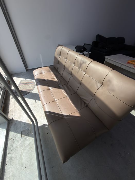 Диван в хорошем состоянии