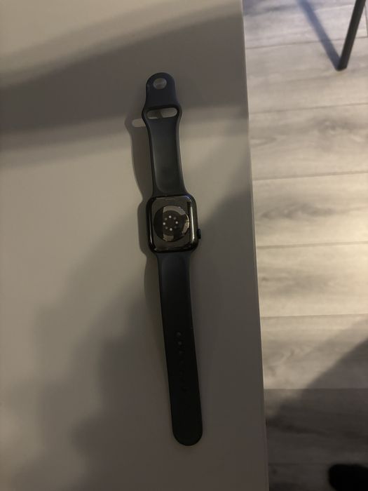 Se vinde apple Watch Series 9 45mm GPS aluminiu in state buna