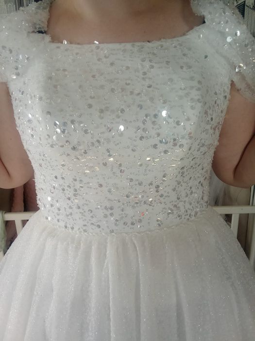 Продам свадебное платье новое!!!