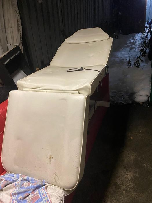 Продам кушетку в хорошем состоянии