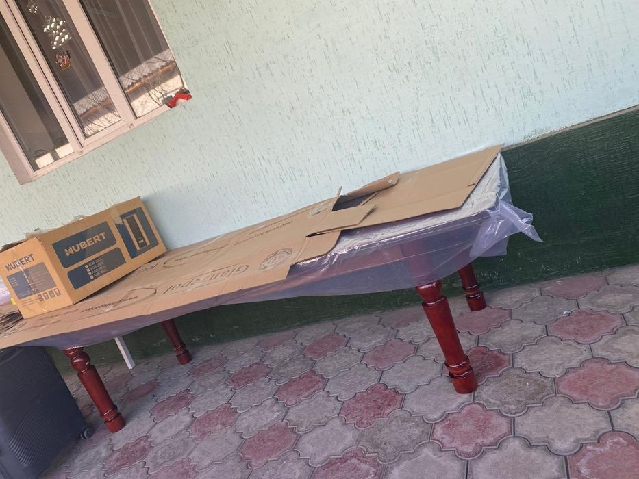 Стол с стульями ...