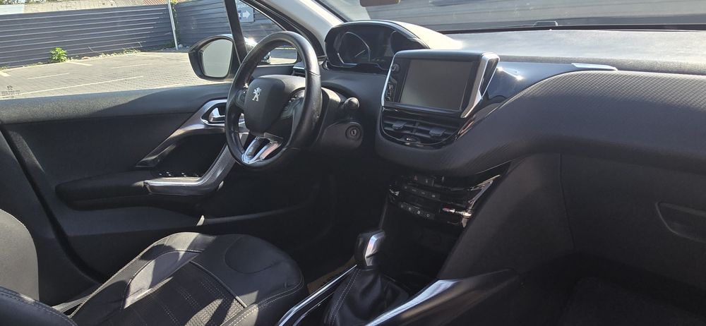 Peugeot 2008 1.6 diesel -an fabricație 2014