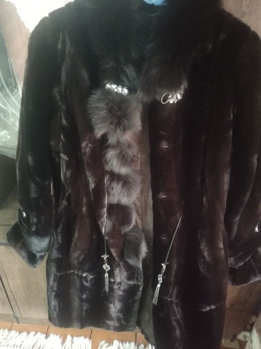 Ayollar uchun qishki shuba palto