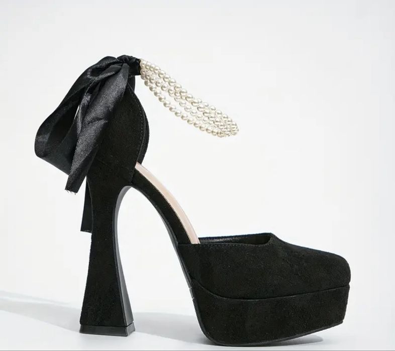 Шикарные замшевые Туфли новые