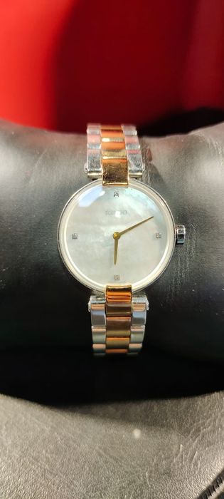 Продам швейцарские часы оригинал.