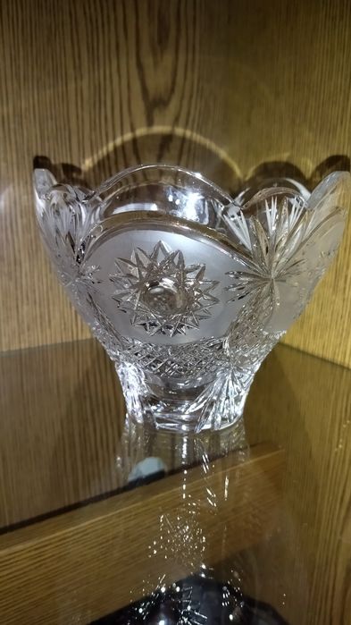 Хрустальная ваза