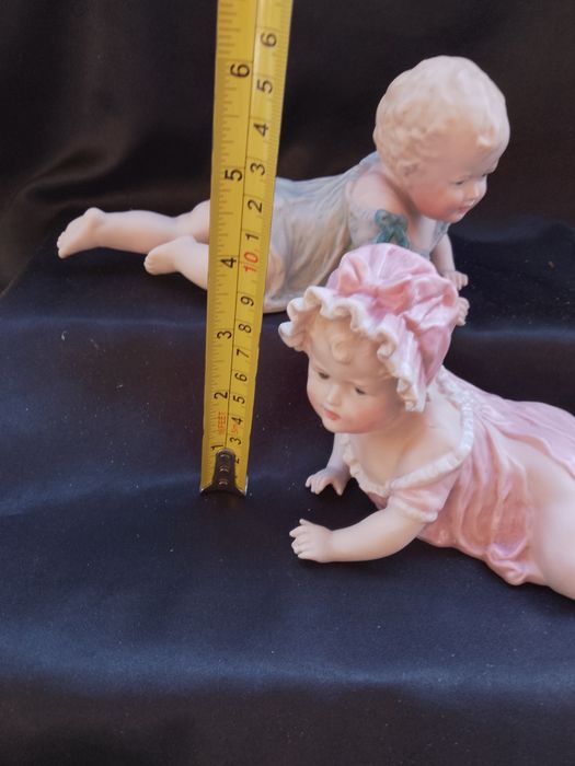 Две фигури "Пиано бебе" по идея на Андреа Садек