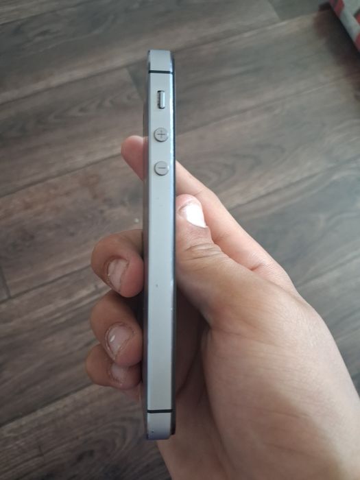 Продам Iphone 5 в идеале
