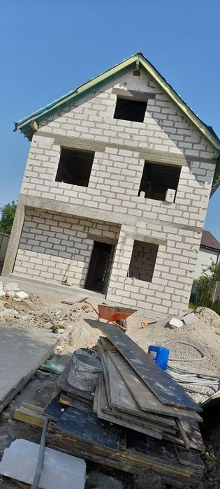 Строительство. Бригада  строителей из Узбекистана