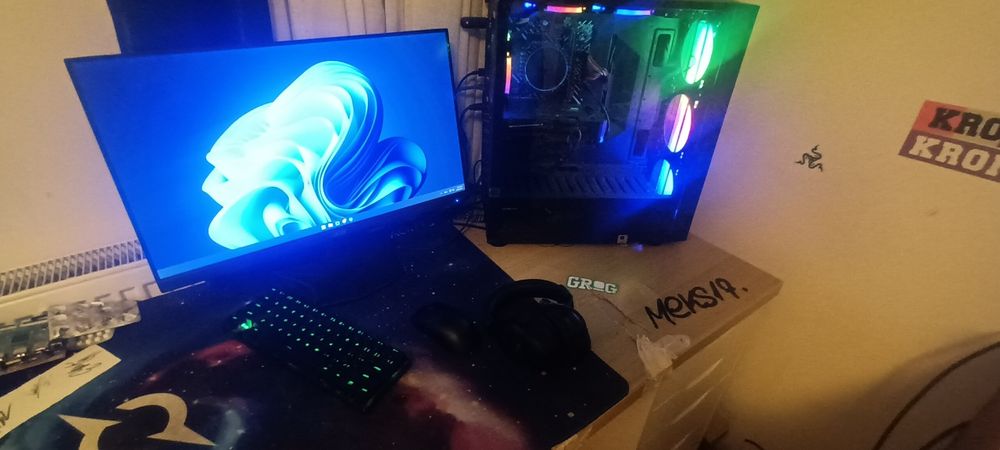 Vând pc gaming și setup