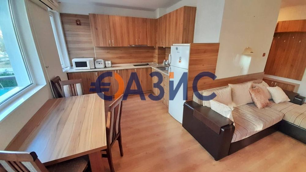 Продава се Двустаен апартамент в к.к. Слънчев бряг - 79 кв.м за 798 €/кв.м - Снимка #3