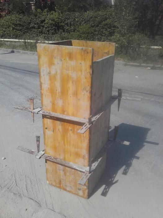 Juguri Cofrat Stalpi