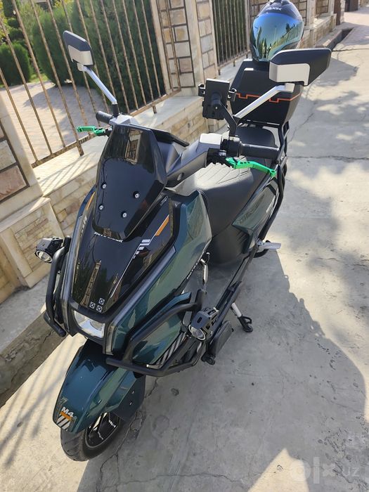 Skuter moto sotiladi srochna