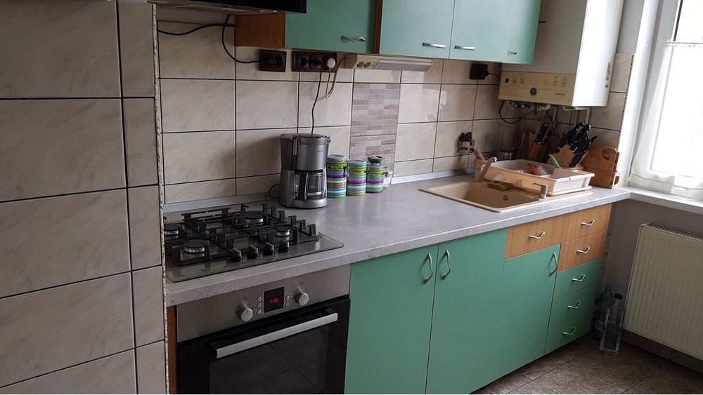 Inchiriez apartament